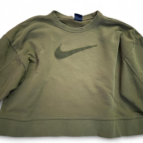 Women’s Nike Swoosh Crewneck Sweatshirt in Olive Green size Medium - Picture 3 of 6